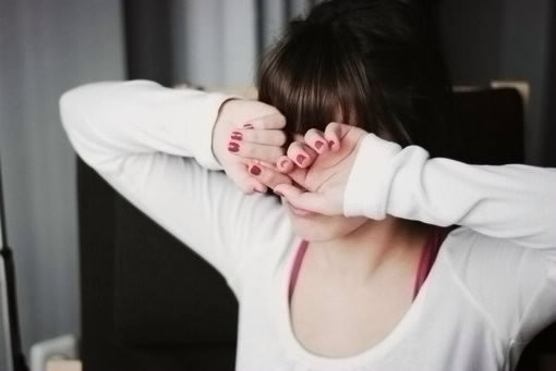 过敏性鼻炎会引起眼角痒吗?